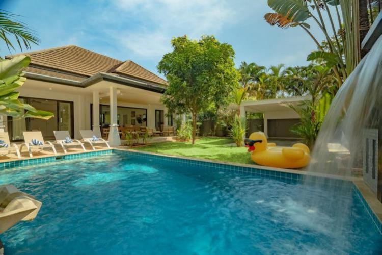 Ray Ray Villa